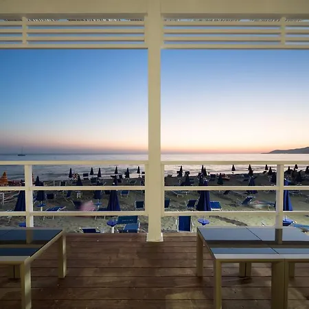 Hotell La Pineta & 4*