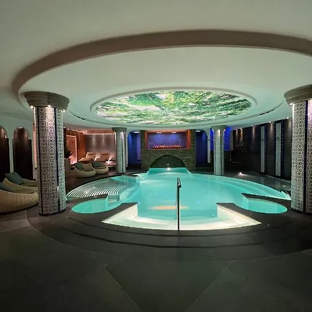 La Pineta & 4*
